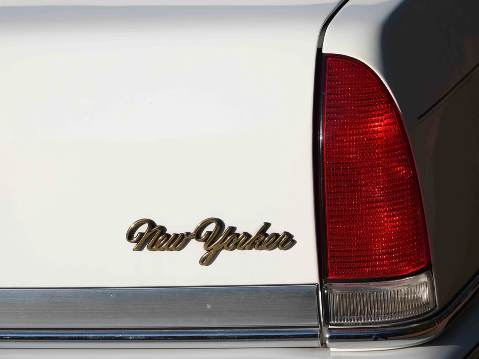 1993 Chrysler New Yorker - Image 20 of 31