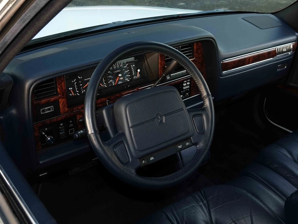 1993 Chrysler New Yorker - Image 25 of 31