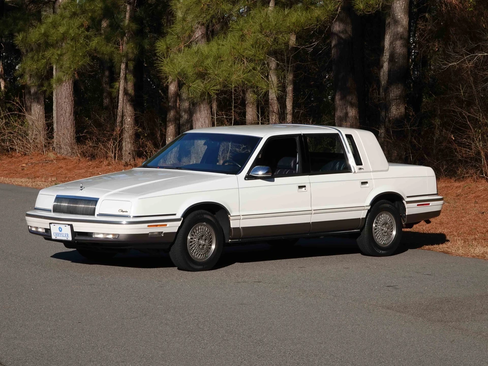 1993 Chrysler New Yorker - Image 8 of 31