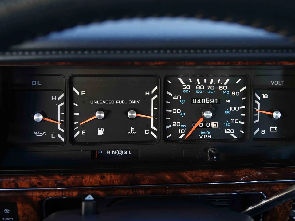 1993 Chrysler New Yorker - Image 28 of 31