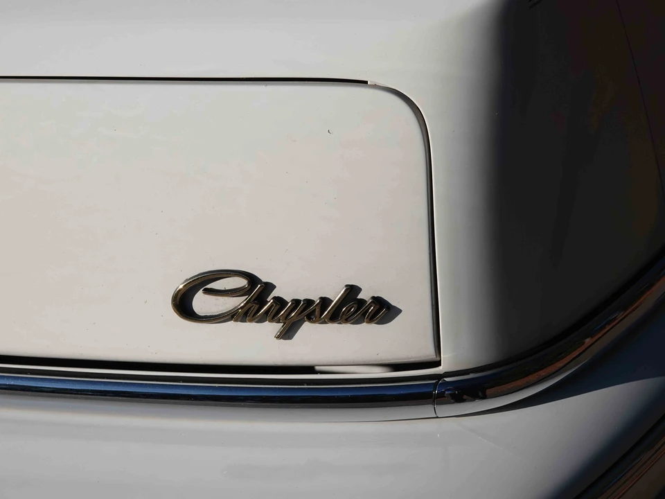 1993 Chrysler New Yorker - Image 22 of 31