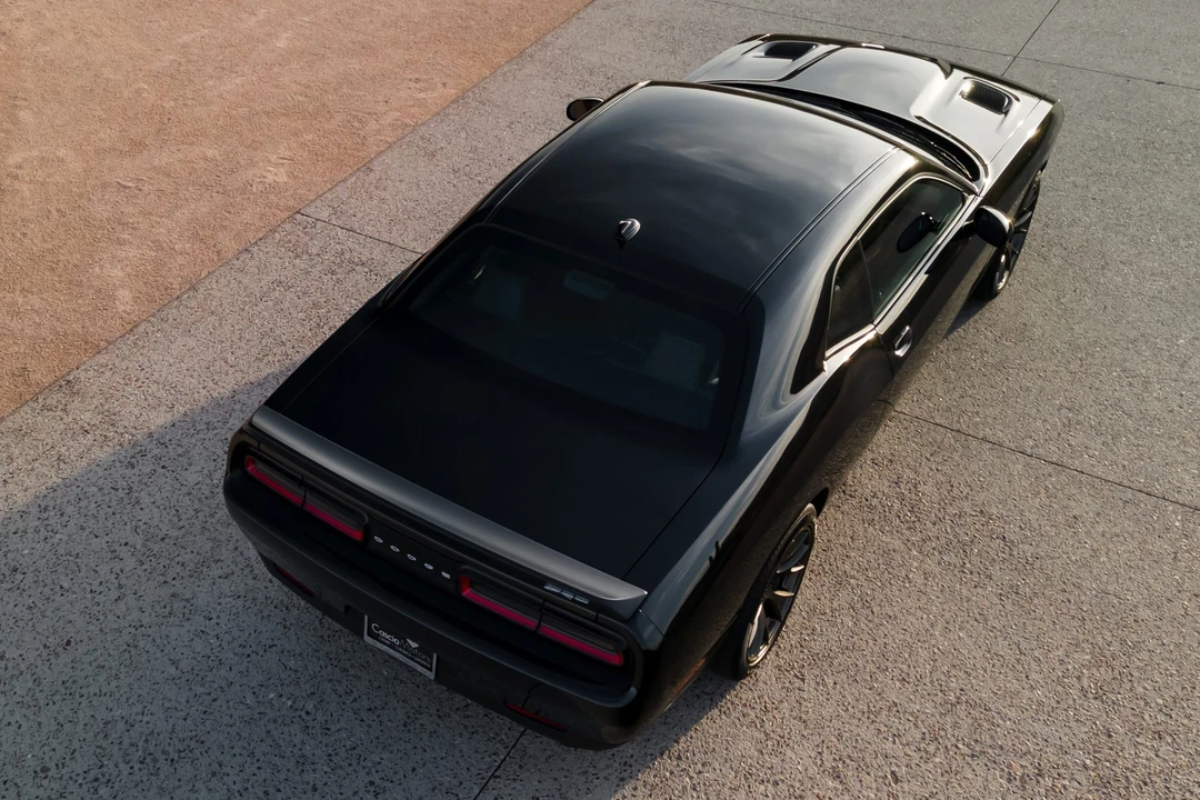 2015 Dodge Challenger SRT Hellcat 3rd Gen - Image 24 of 31