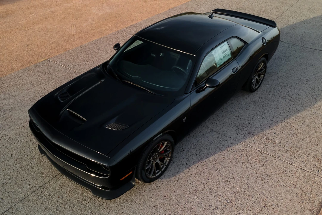 2015 Dodge Challenger SRT Hellcat 3rd Gen - Image 19 of 31