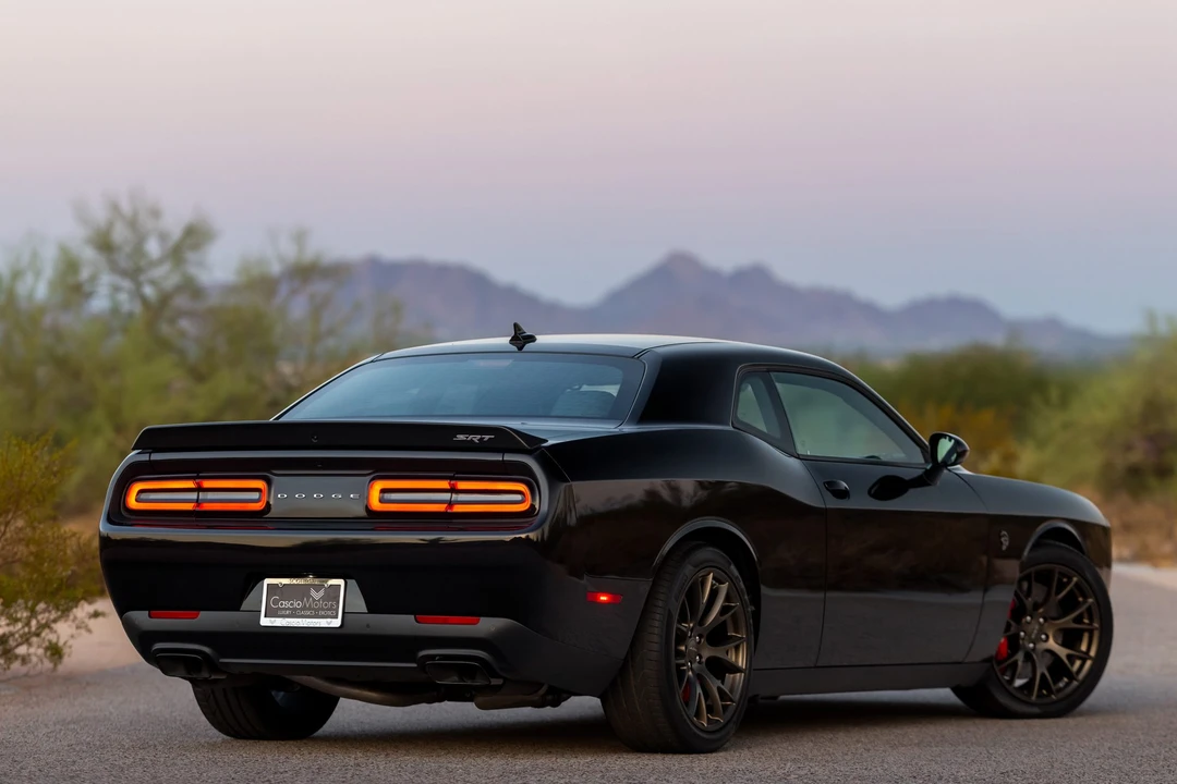 2015 Dodge Challenger SRT Hellcat 3rd Gen - Image 8 of 31