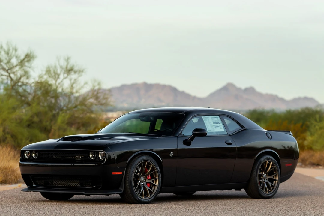 2015 Dodge Challenger SRT Hellcat 3rd Gen - Image 5 of 31
