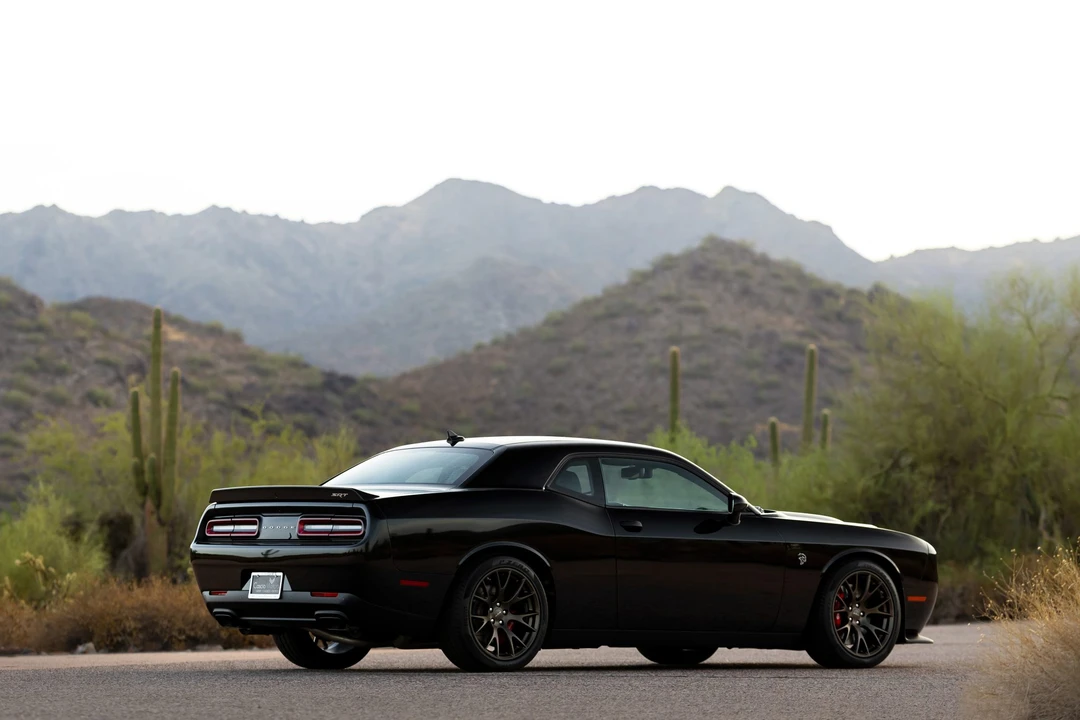 2015 Dodge Challenger SRT Hellcat 3rd Gen - Image 10 of 31
