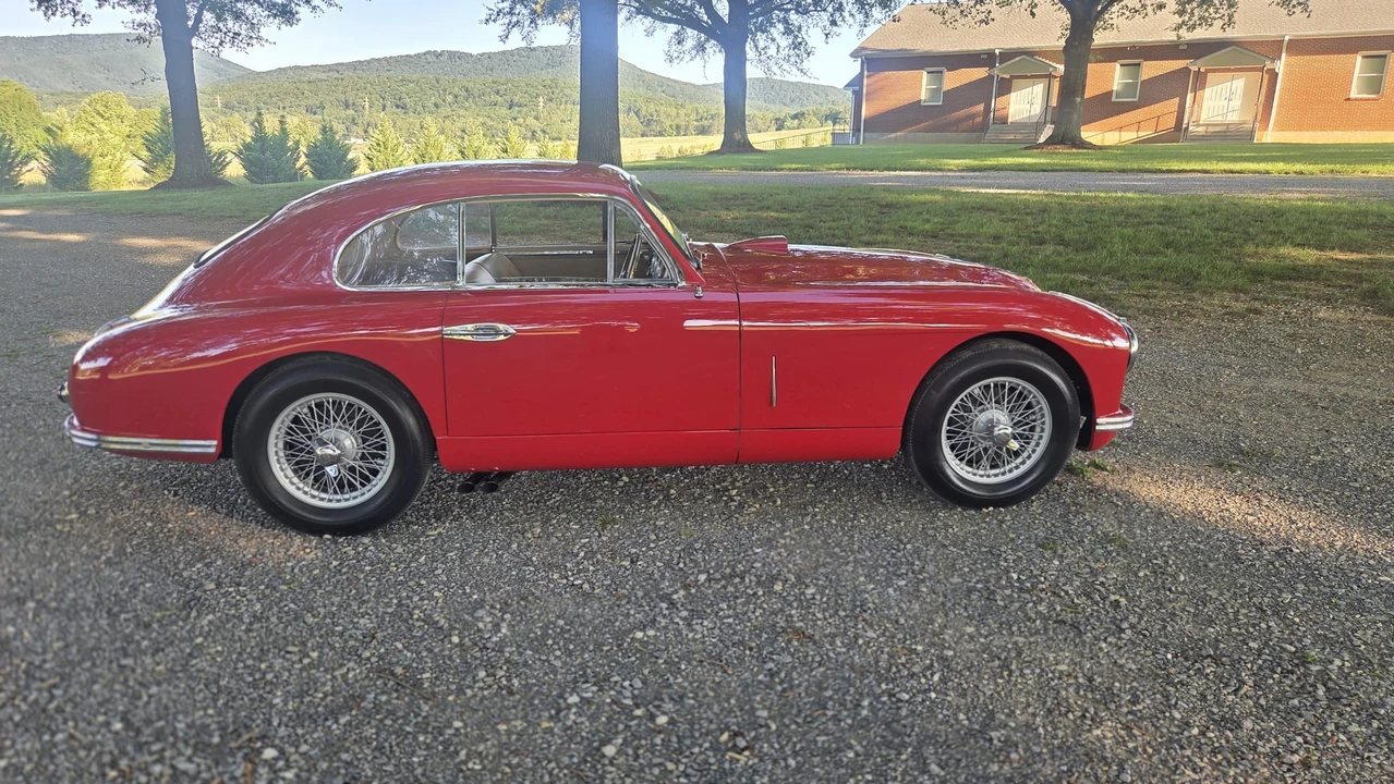 1952 Aston Martin DB1 & DB2 & DB2/4 & DB Mark III - Image 27 of 31