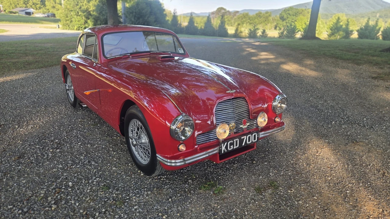 1952 Aston Martin DB1 & DB2 & DB2/4 & DB Mark III - Image 25 of 31