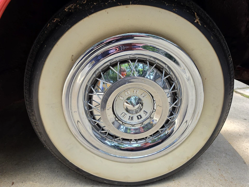 1956 Ford Thunderbird 1st Gen - Image 27 of 31