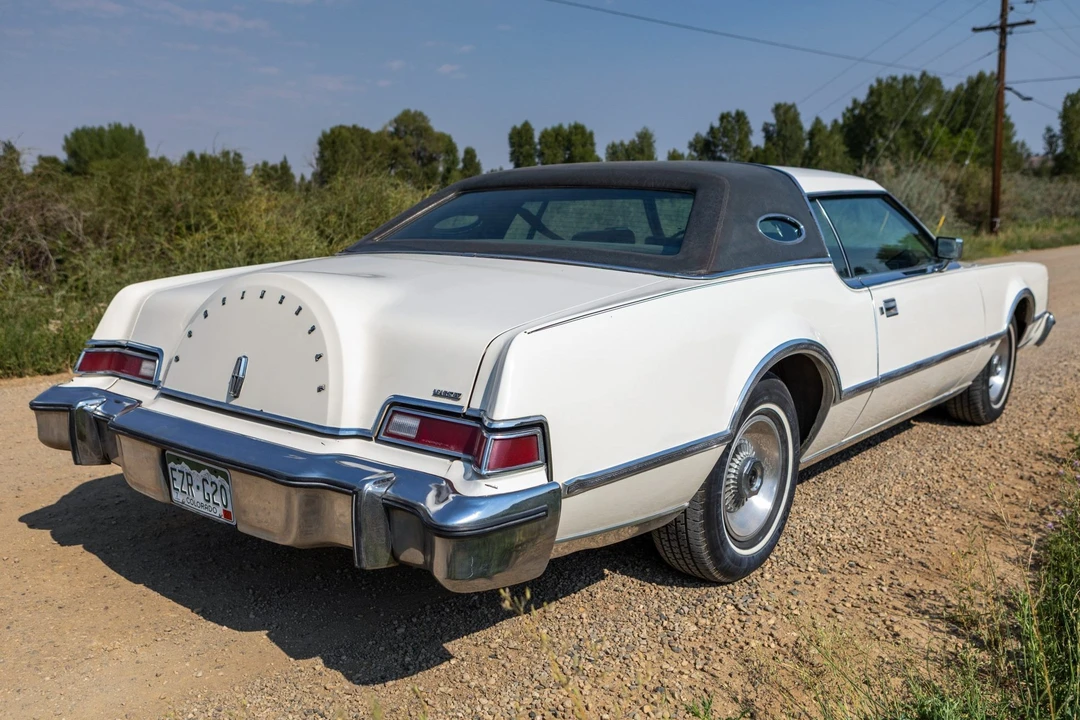 1975 Lincoln Continental Mark IV - Image 5 of 31