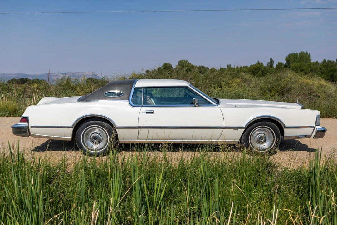 1975 Lincoln Continental Mark IV - Image 4 of 31
