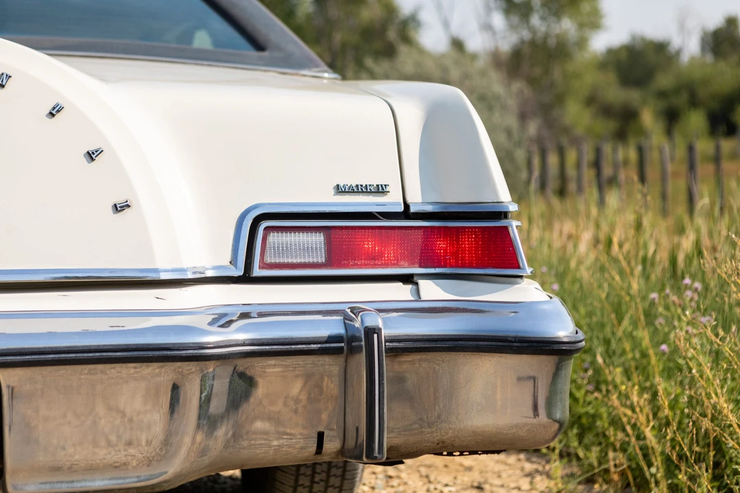 1975 Lincoln Continental Mark IV - Image 14 of 31