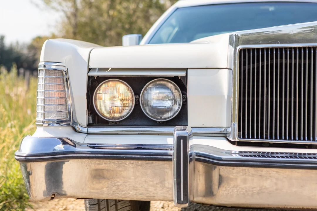 1975 Lincoln Continental Mark IV - Image 10 of 31