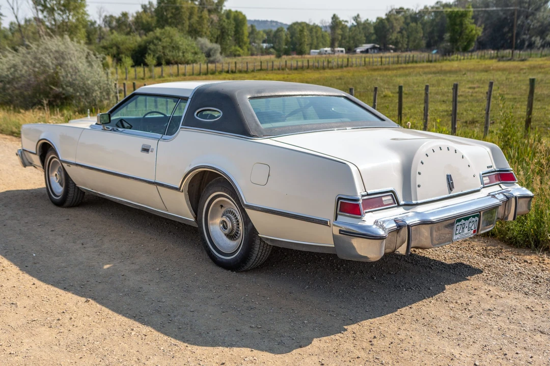 1975 Lincoln Continental Mark IV - Image 7 of 31
