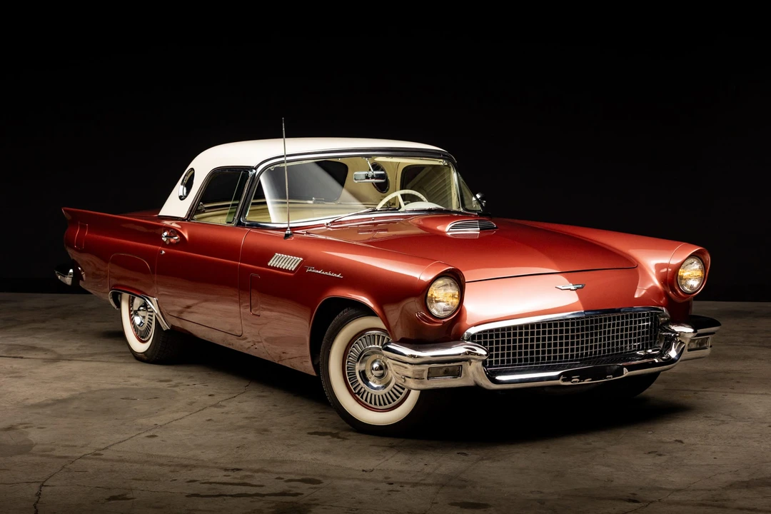 1957 Ford Thunderbird 1st Gen - Image 27 of 31
