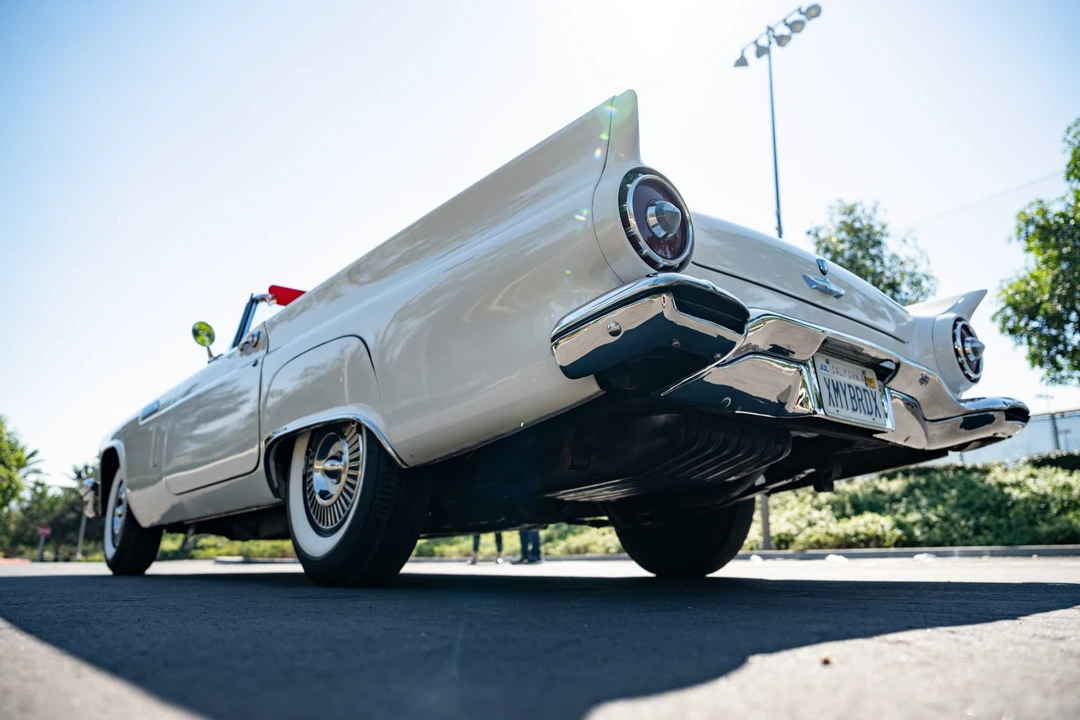 1957 Ford Thunderbird 1st Gen - Image 21 of 31