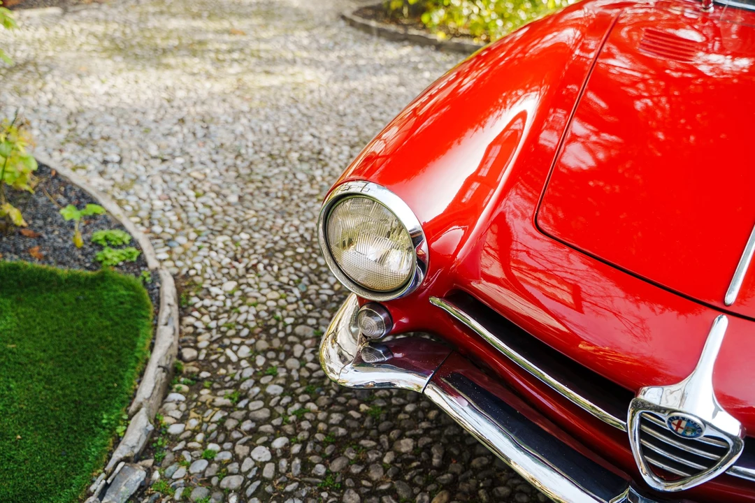 1963 Alfa Romeo Giulietta Sprint Speciale - Image 24 of 31