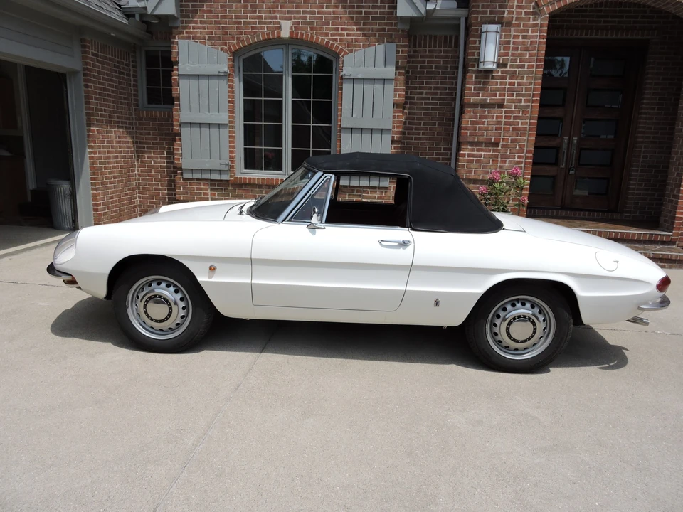 1967 Alfa Romeo Series 1 - Image 4 of 31