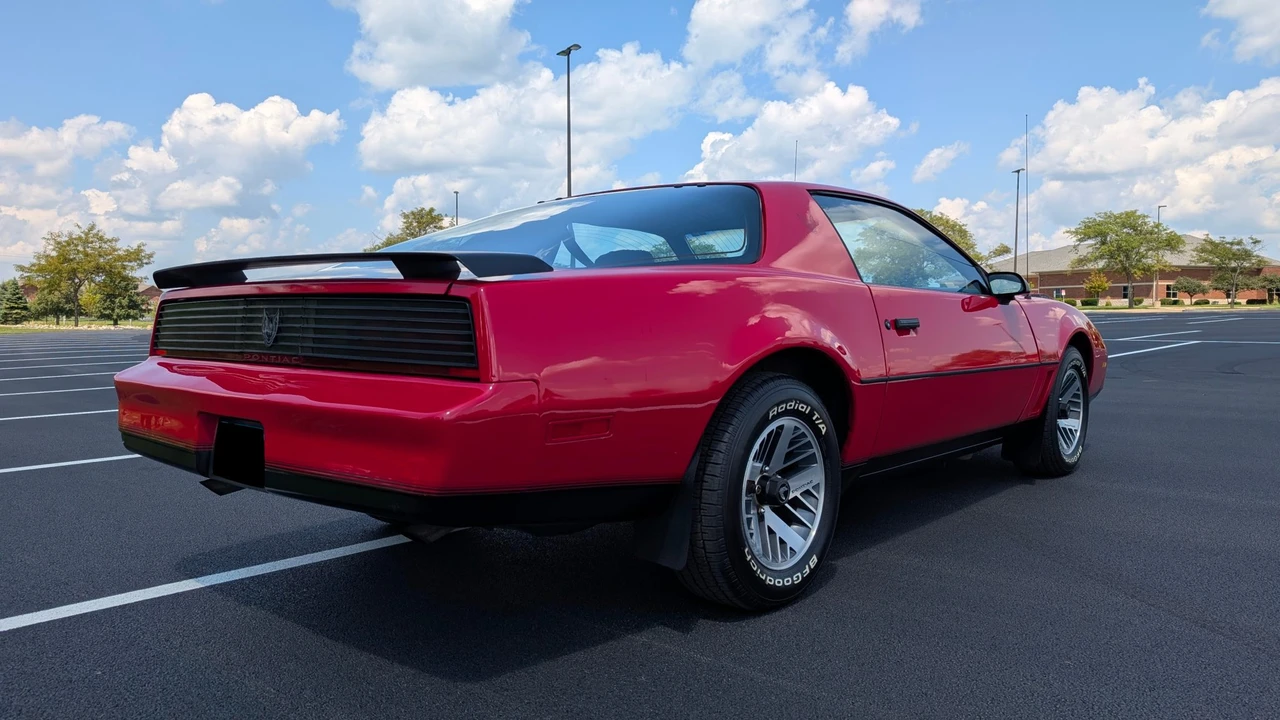 1982 Pontiac Firebird Trans Am 3rd Gen - Image 21 of 31