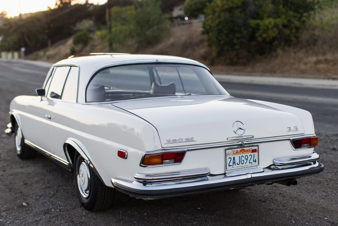 1970 Mercedes-Benz W111 280SE 3.5 Coupe - Image 8 of 31