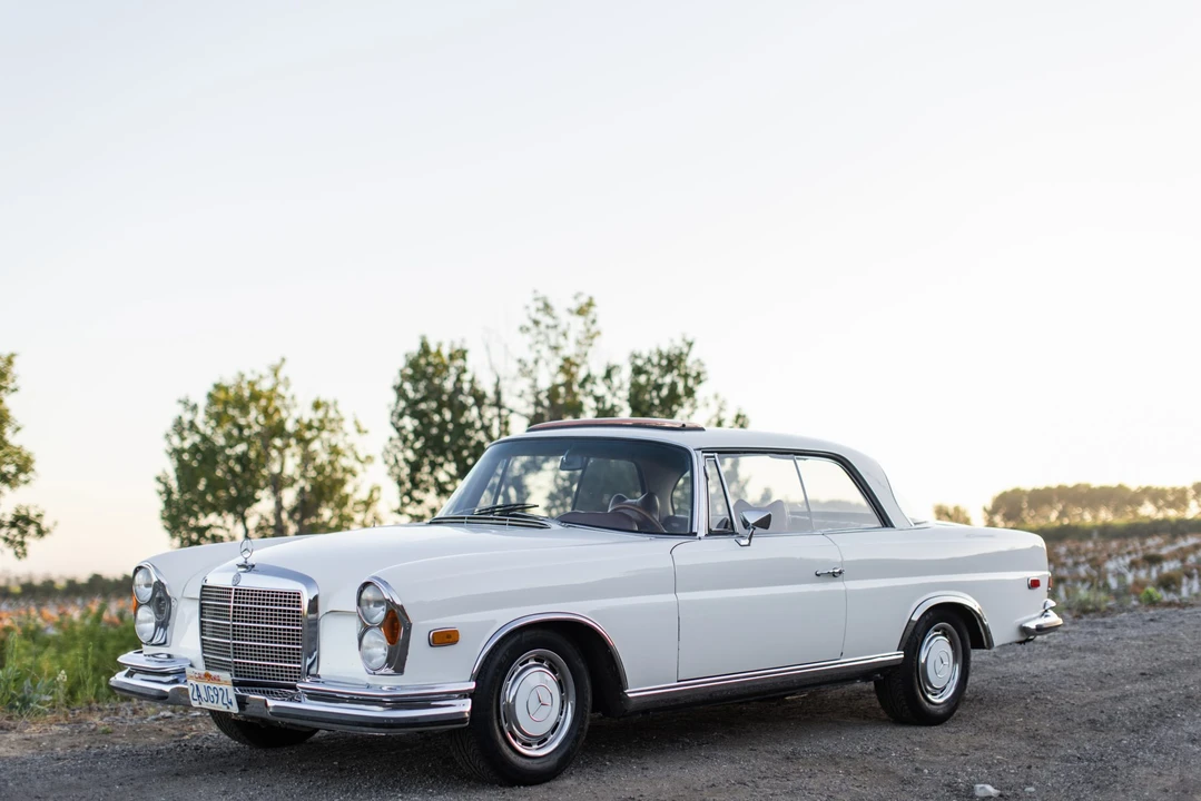 1970 Mercedes-Benz W111 280SE 3.5 Coupe - Image 5 of 31