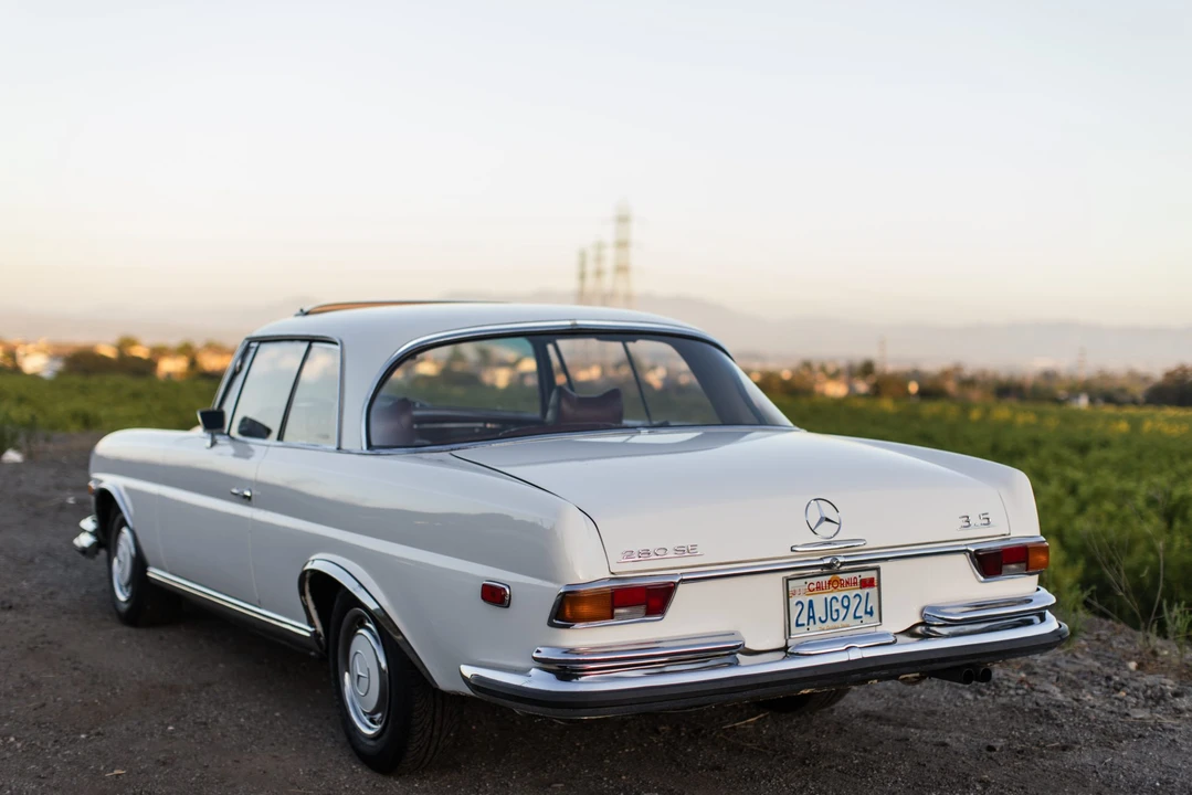 1970 Mercedes-Benz W111 280SE 3.5 Coupe - Image 9 of 31
