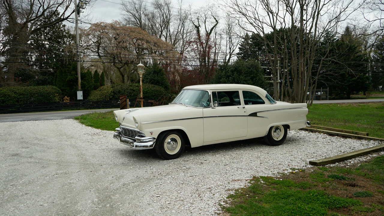 1956 Ford Customline - Image 5 of 31
