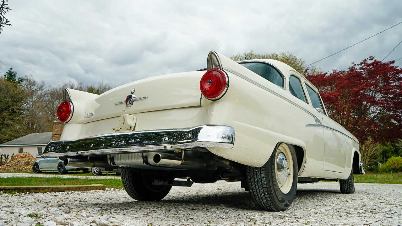 1956 Ford Customline - Image 10 of 31