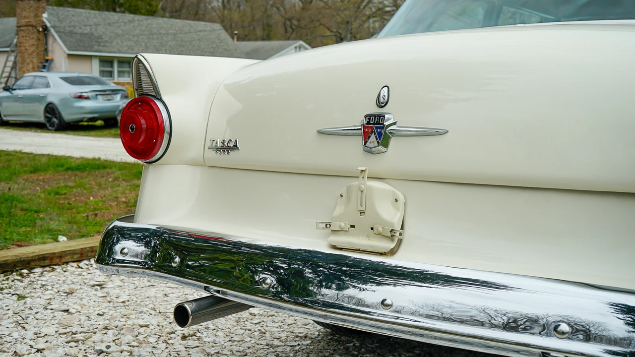 1956 Ford Customline - Image 26 of 31