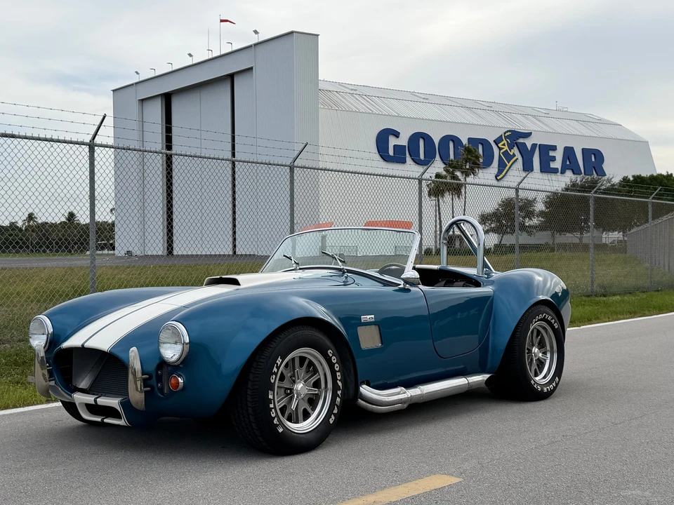 Shelby Cobra Replica - Image 5 of 31