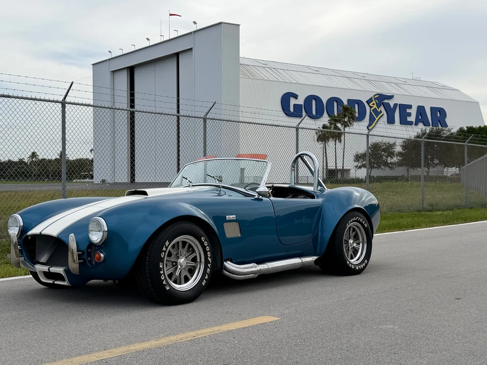 Shelby Cobra Replica - Image 4 of 31