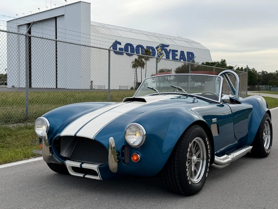 Shelby Cobra Replica - Image 6 of 31