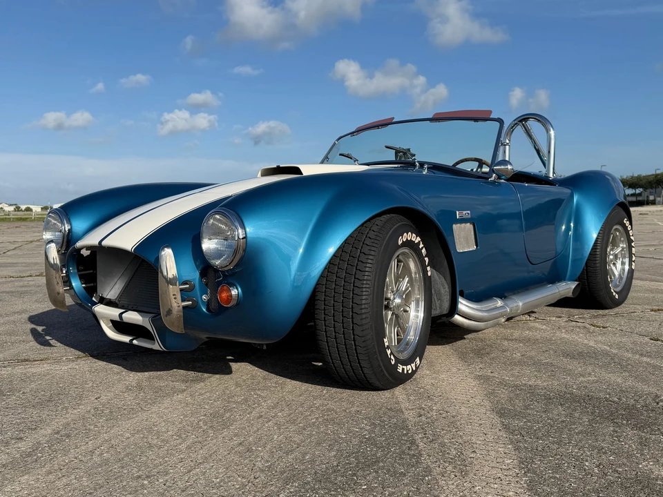 Shelby Cobra Replica - Image 9 of 31