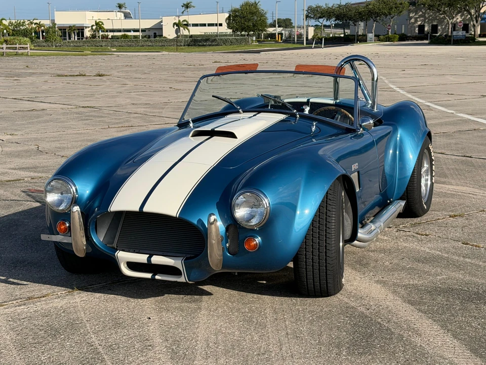 Shelby Cobra Replica - Image 17 of 31