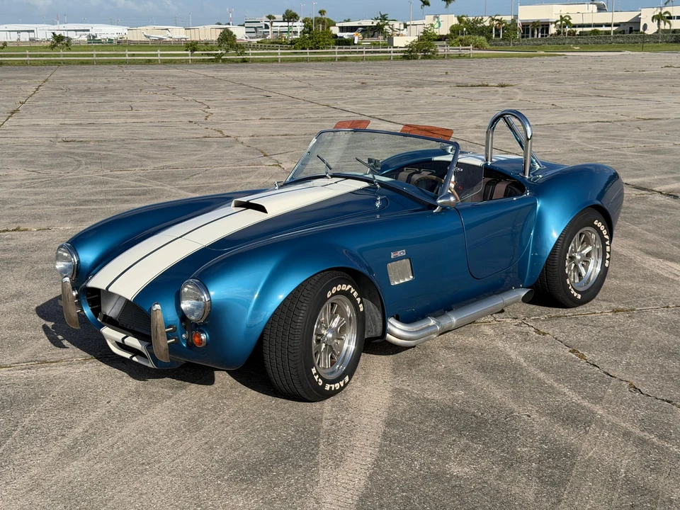 Shelby Cobra Replica - Image 11 of 31