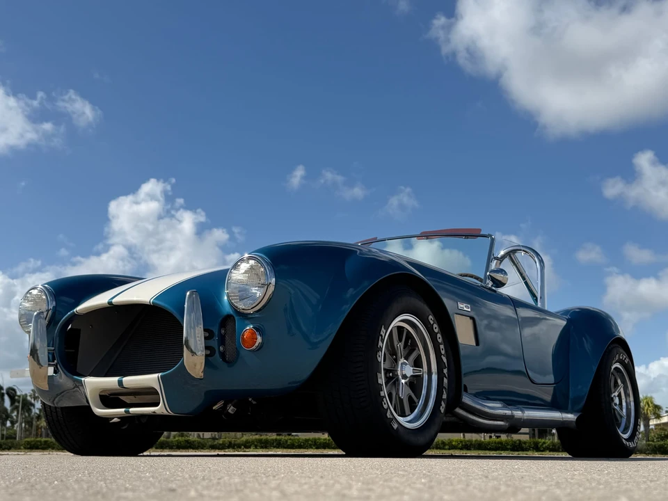 Shelby Cobra Replica - Image 8 of 31