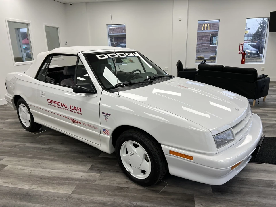 1991 Dodge Shadow - Image 16 of 31