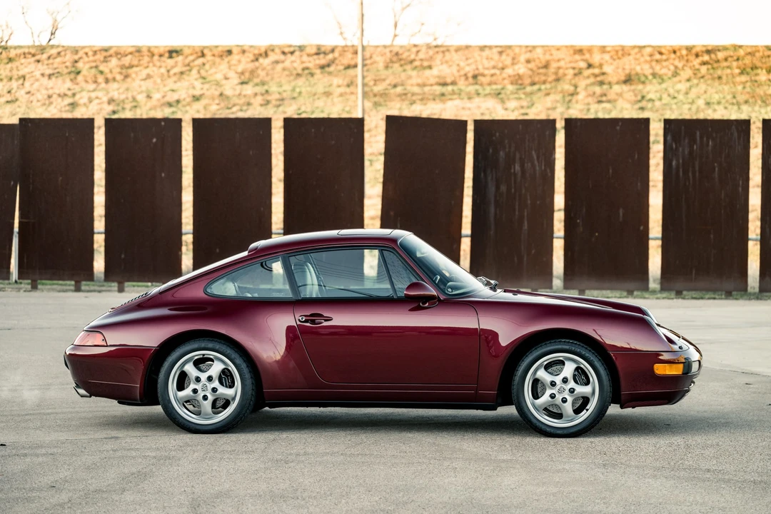 1996 Porsche 993 Carrera - Image 24 of 31