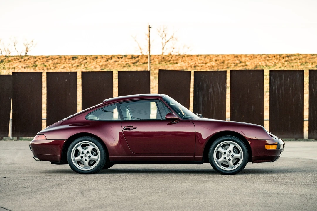 1996 Porsche 993 Carrera - Image 25 of 31