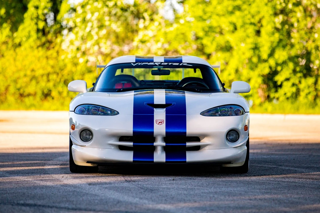1998 Dodge Viper GTS 2nd Gen - Image 19 of 31
