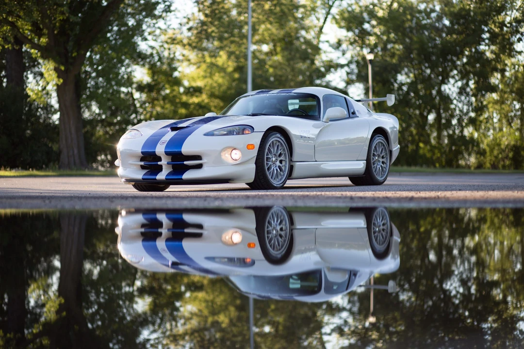 1998 Dodge Viper GTS 2nd Gen - Image 20 of 31