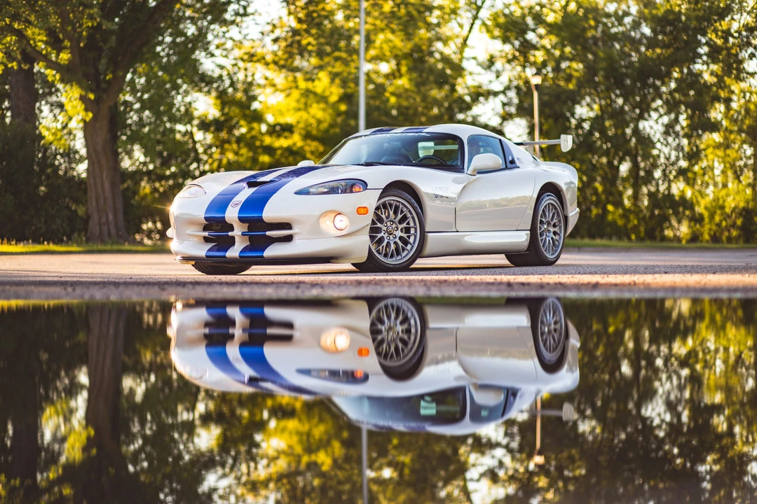 1998 Dodge Viper GTS 2nd Gen - Image 21 of 31