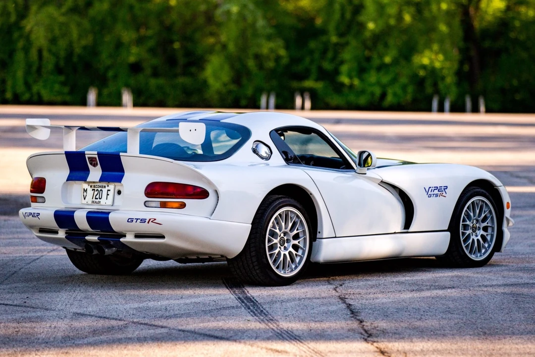1998 Dodge Viper GTS 2nd Gen - Image 13 of 31