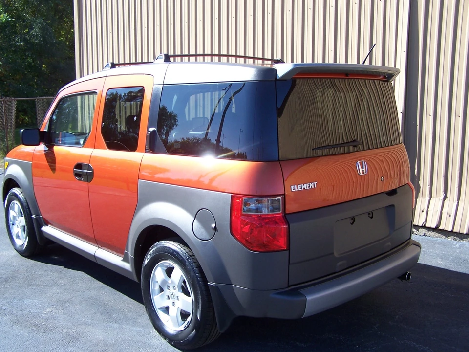 2005 Honda Element - Image 17 of 31