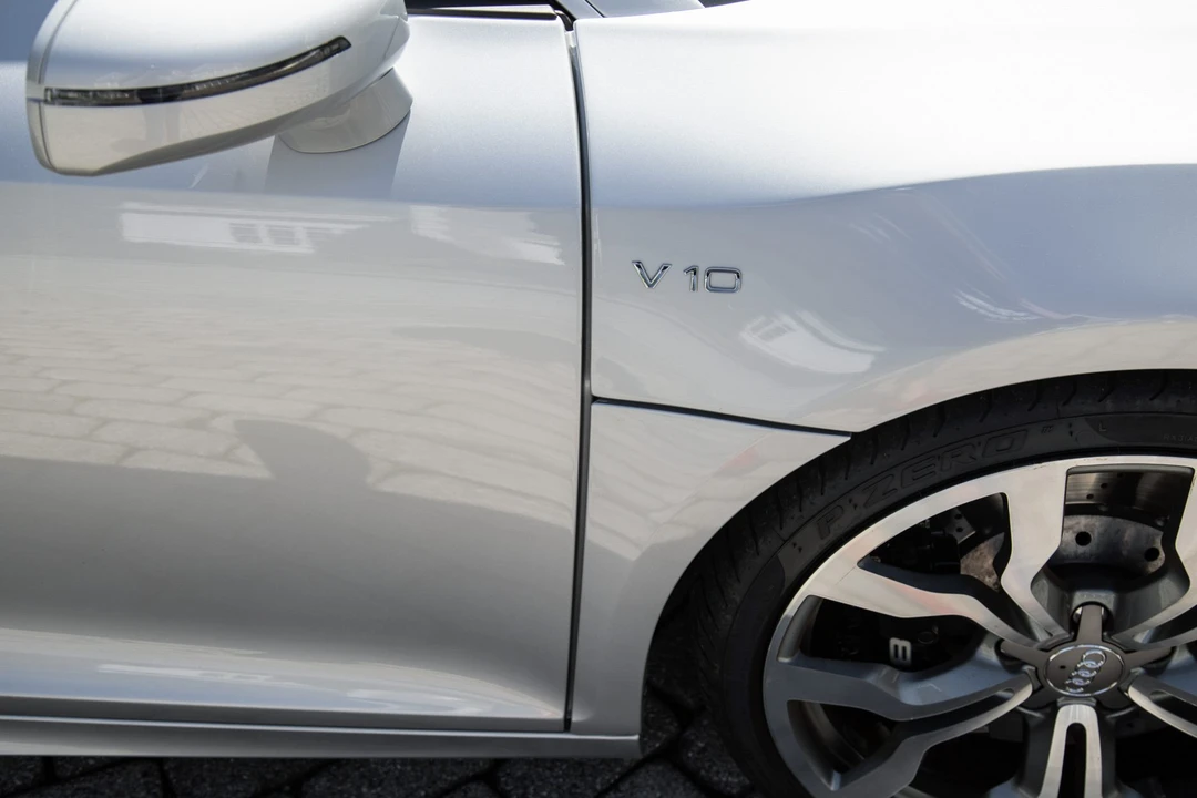 2010 Audi 42 R8 - Image 25 of 31