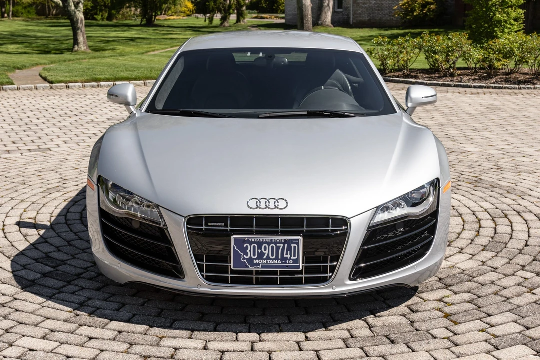 2010 Audi 42 R8 - Image 9 of 31