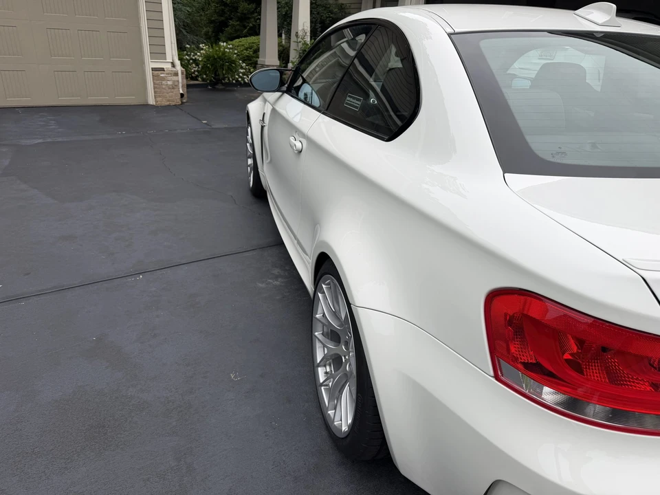 2011 BMW 1M - Image 10 of 31