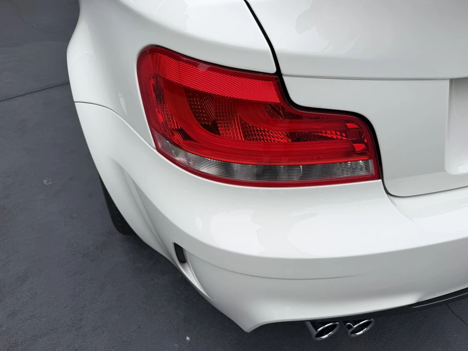 2011 BMW 1M - Image 11 of 31
