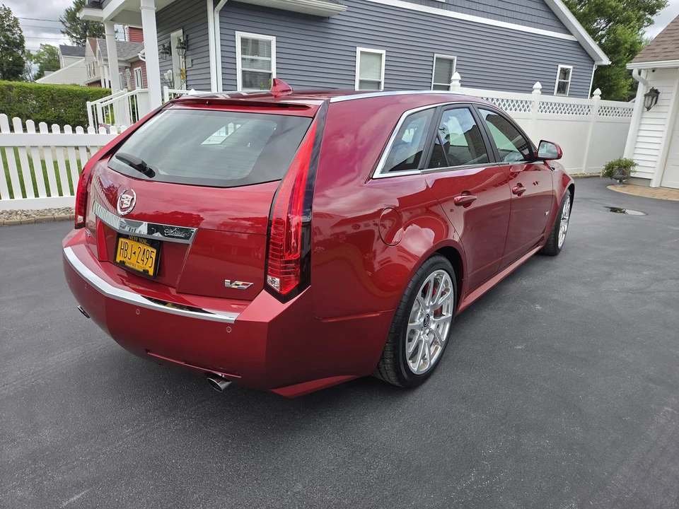 2014 Cadillac CTS-V 2nd Gen - Image 10 of 31