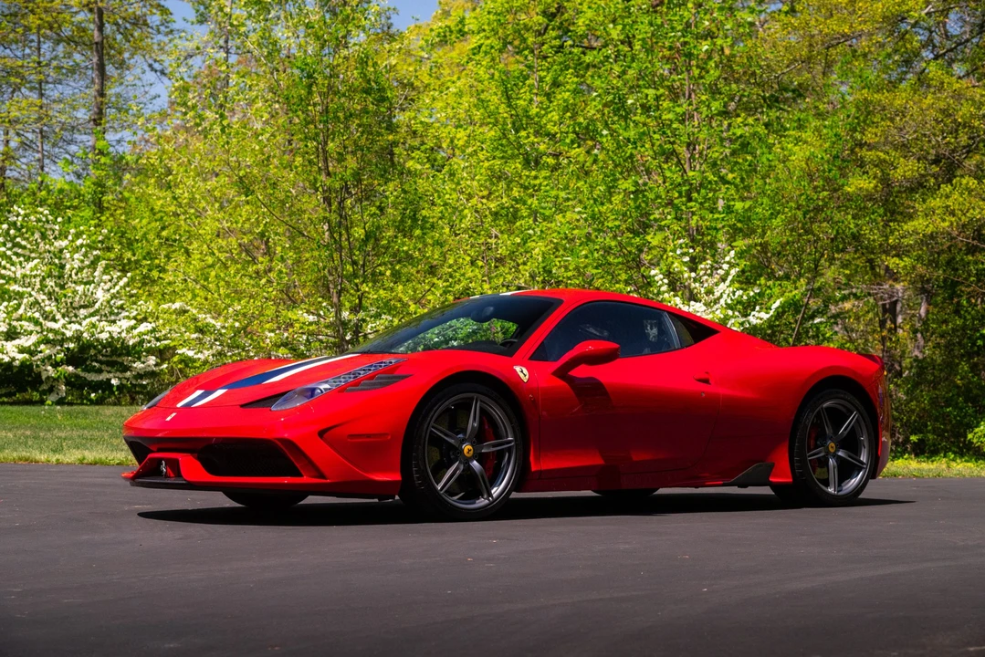 2015 Ferrari - Image 2 of 31